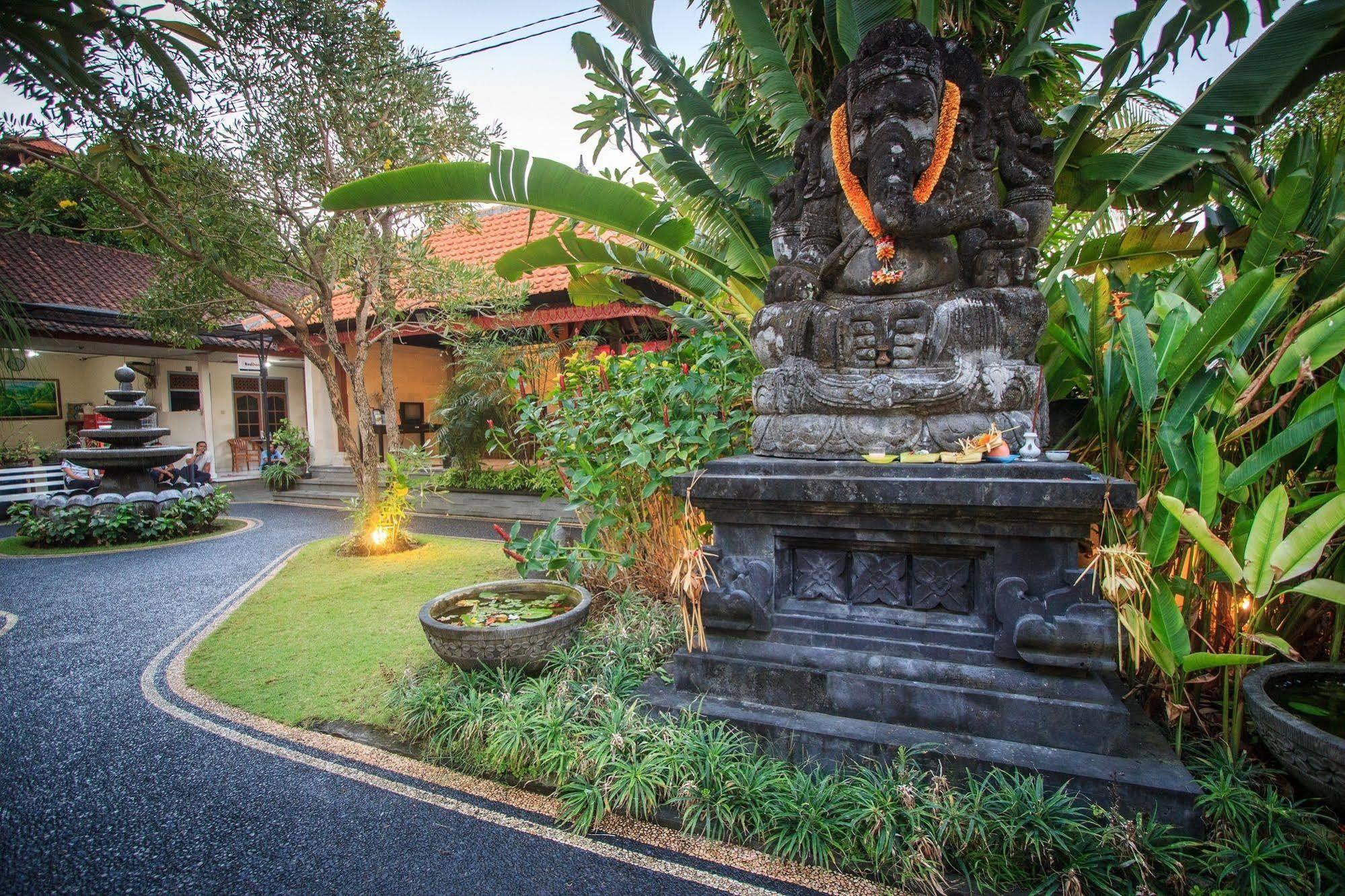 Pondok Anyar Hotel Kuta Lombok Exteriör bild